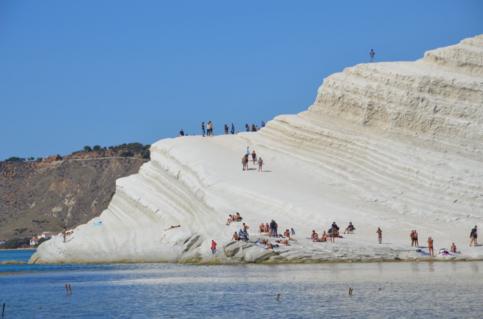 Scala dei Turchi — biały klif opadający do turkusowego morza
